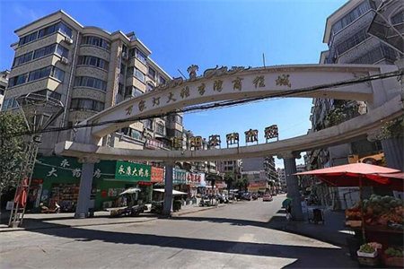 出售泰安梅园小区3室2厅1卫102平精装修